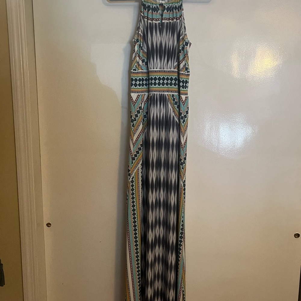 Elegant Geometric Maxi Dress in Black, White, and Green Sz 8